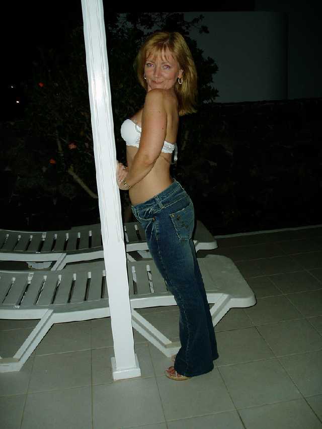 Sexy Older MILF